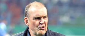 Eierkopf? Oder was? Jörg Schmadtke bei der Arbeit.