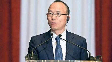 Am Montag hielt Guo Guangchang bei einer Konferenz der Fosan-Gruppe eine Rede. 