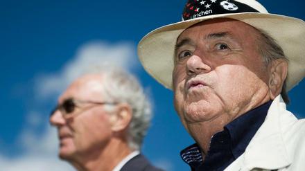 Sepp Blatter mit Franz Beckenbauer: gute Freunde braucht der Funktionär.