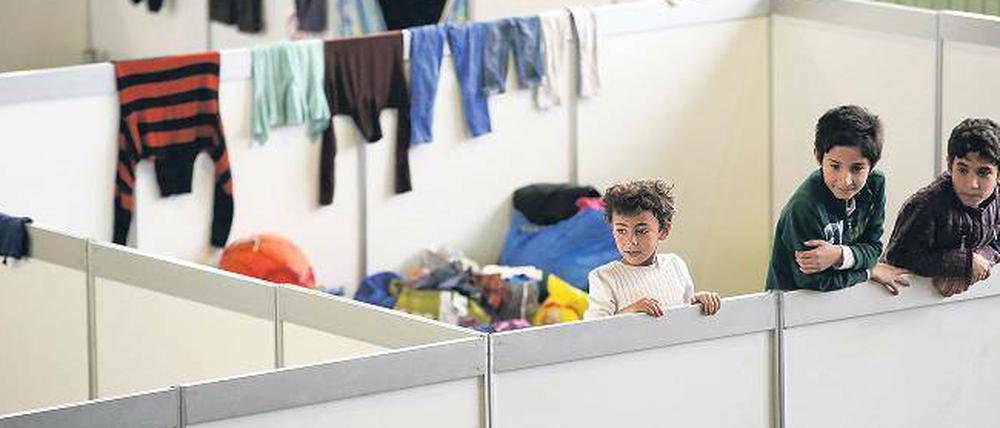 Kinder im Tempelhofer Flughafen