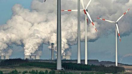 Mehr Einsatz für Klimaschutz wünscht sich Umweltministerin Hendricks. Dabei ist vor allem die Industrie gefordert. 