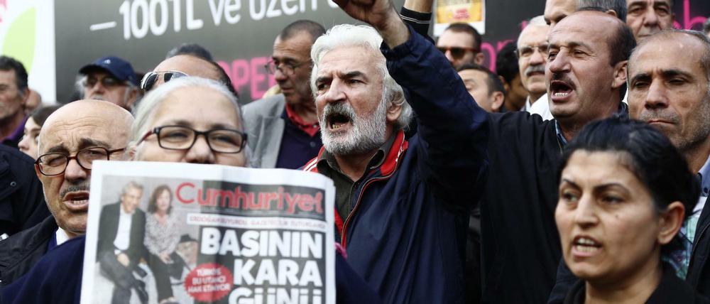 Erst im November wurde die Chefredaktion der türkischen Tagezeitung "Cumhuriyet" verhaftet.