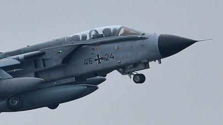 Die ersten beiden Tornados starteten am Donnerstag zu ihrer türkischen Basis für den Syrien-Einsatz.