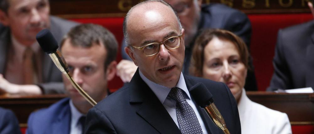 Frankreichs Innenminister Bernard Cazeneuve informierte am Mittwochabend die Öffentlichkeit.