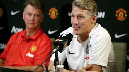 Zwei, die sich verstehen. Bastian Schweinsteiger (rechts) und Trainer Louis van Gaal.
