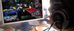 Suchtgefahr. Künftig sollen Kinderärzte testen, ob Jugendliche von Computer abhängig sind. 