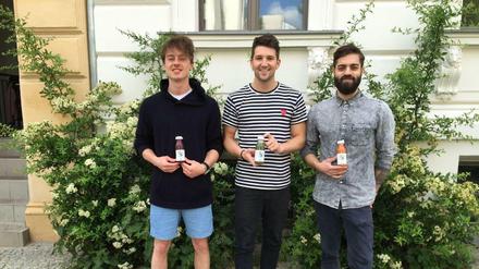 Juice Dudes trifft es ganz gut: Drei Jungs machen mit Edel-Bio-Gemüsesäften ein Geschäft auf. 