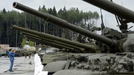 Militär-Ausstellung in Kubinka bei Moskau. Am Rande der Ausstellung kündigte Russlands Präsident Wladimir Putin die Aufstockung des Atomwaffenarsenals an.