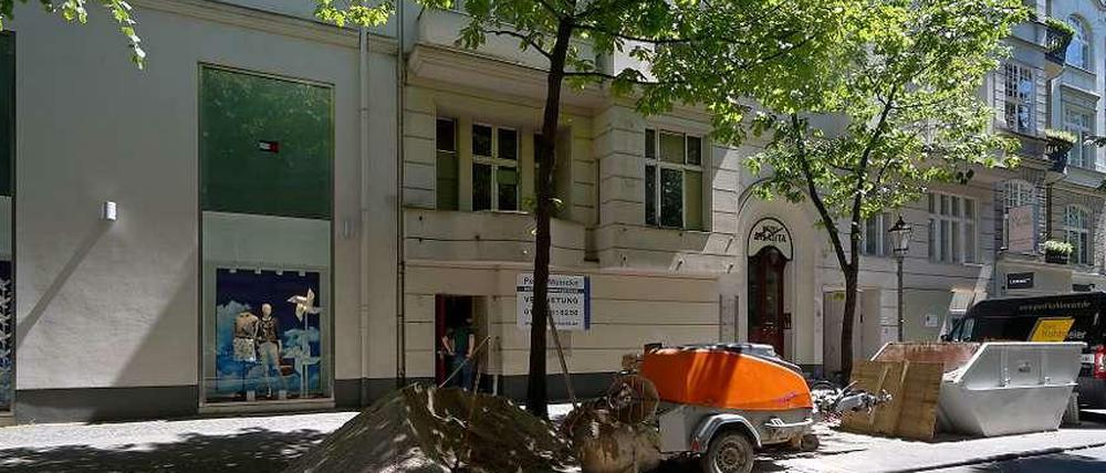 Im Wandel. An der Fasanenstraße 74 entsteht ein Modeladen. Das Hotel im Haus wurde zu Büroräumen umgebaut.