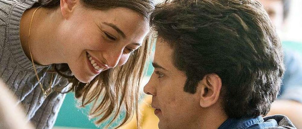Frisch verliebt: Naomi (Daniel Kitsis) und Eyad (Tawfeek Barhom) in "Mein Herz tanzt".