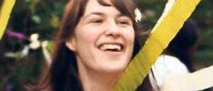 Victoria Schulz spielt Dora.