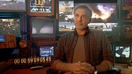 Sonderling und Erfinder. George Clooney spielt Frank Walker, der auf seinen Monitoren den Weltuntergang im Blick hat. 