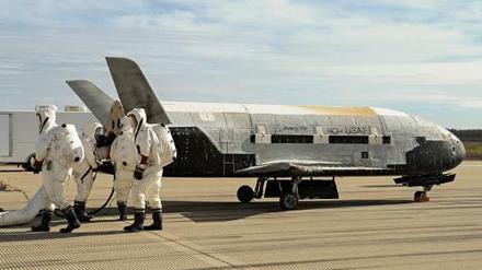Der Gleiter X-37B nach dem dritten Flug im Oktober 2014.