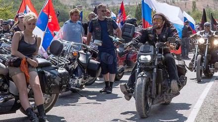 Alexander Saldostanow, Präsident der "Nachtwölfe", fuhr mit seinen Bikern im August auf die Krim.