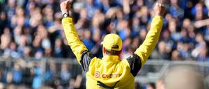 Erlösender Jubel: Jürgen Klopp bejubelt das lockere 3:0 seines BVB gegen Paderborn. Es war das "Spiel eins" nach der Ankündigung des Abschieds.