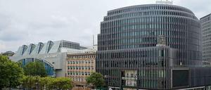 Karstadt am Ku'damm (links) soll Teil eines Centers werden. 