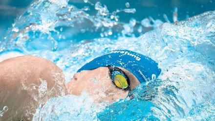 Im Alleingang. Über 200 Meter Freistil gelingt Paul Biedermann mit 1:45,60 Minuten eine überragende Zeit.