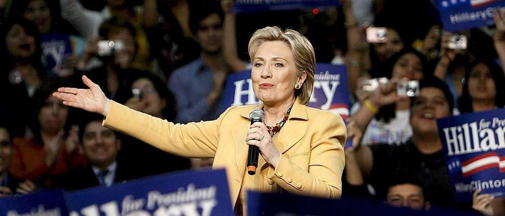 Wie schon im Jahr 2008 bewirbt sich Hillary Clinton wieder um das Präsidentenamt in den USA. 