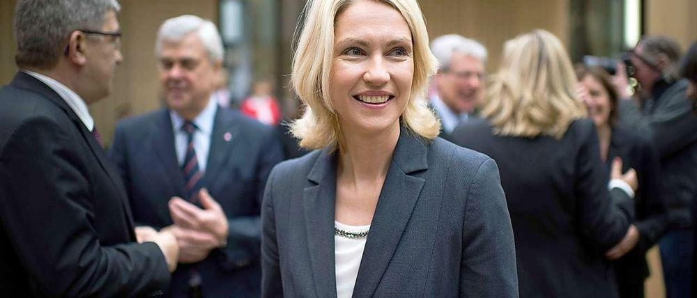 Das Verfahren bringt Manuela Schwesig in eine Doppelrolle - als Kritikerin der Herdprämie und als beklagte zuständige Ministerin