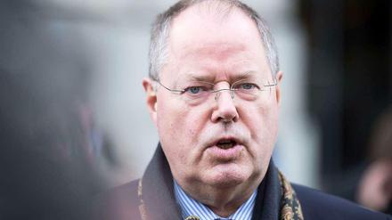 Peer Steinbrück hat ein neues Buch geschrieben: "Vertagte Zukunft".