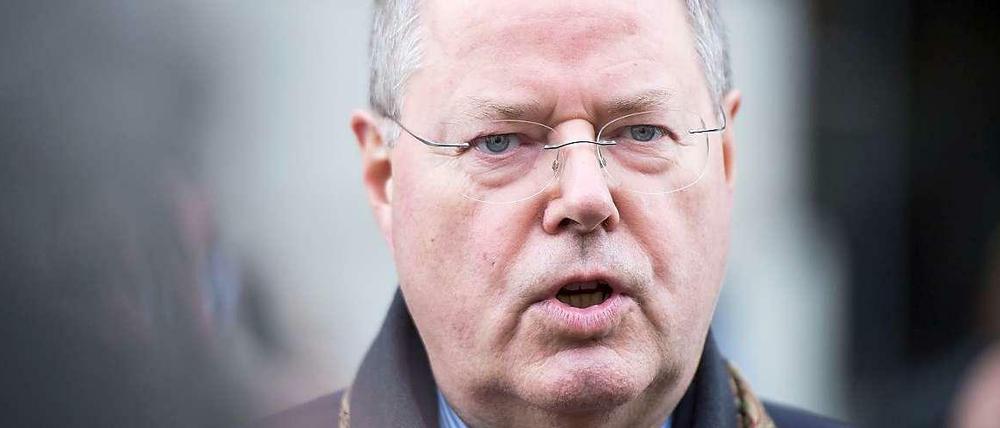 Peer Steinbrück hat ein neues Buch geschrieben: "Vertagte Zukunft".
