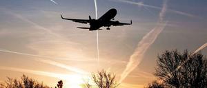 Flugzeuge sind die sichersten Verkehrsmittel. Doch aufgrund von Kostendruck gibt es die Sorge, ob das auch weiterhin so bleibt.