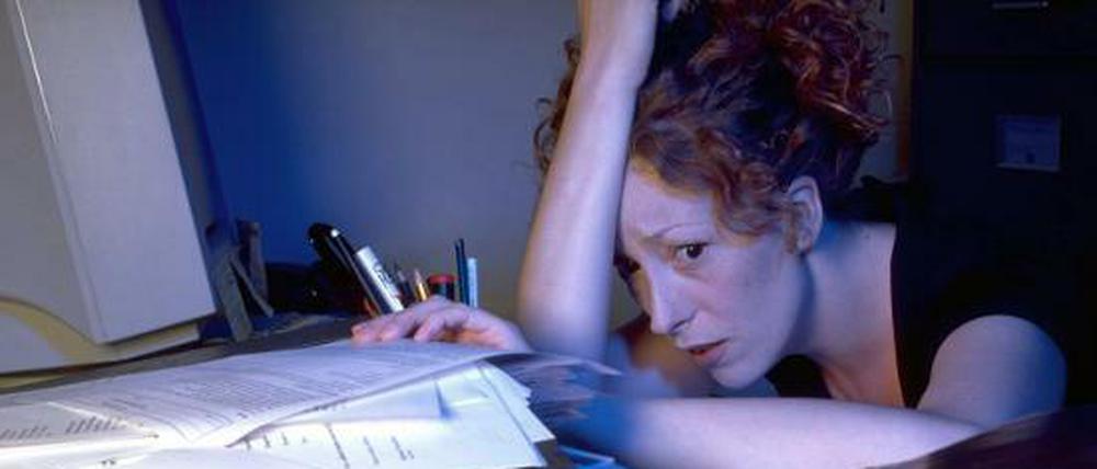 Stress. Frauen haben heute mehr Chancen auf dem Arbeitsmarkt, die Familienarbeit ist größtenteils weiter ihr Job. 