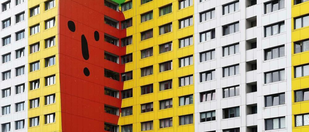 Das Gustavo-Hochhaus in der Franz-Jacob-Straße in Berlin.