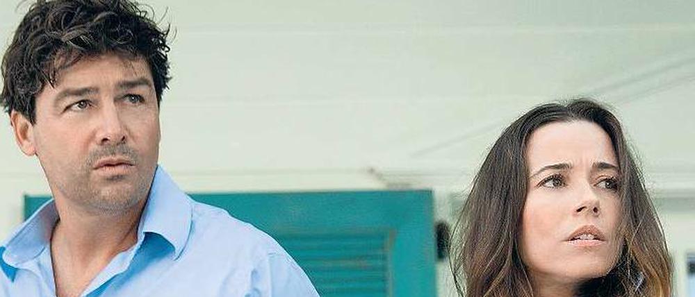 Nur bei Netflix. Kyle Chandler (John Rayburn) und Linda Cardellini (Meg Rayburn) in der neuen Serie „Bloodline“