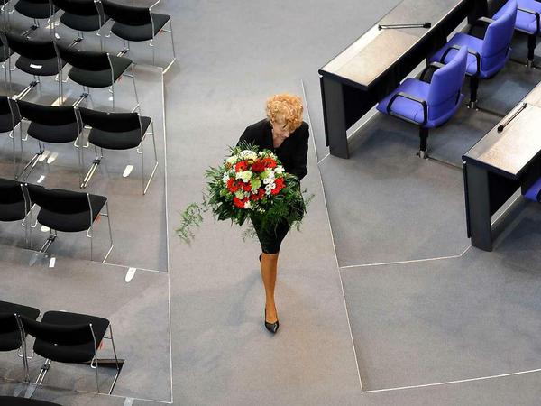 Nach der Niederlage gegen Horst Köhler um das Amt des Bundespräsidenten 2009, Gesine Schwan im Bundestag.