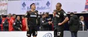 Leiden mit Union. Fabian Schönheim und Toni Leistner (von links) haben genug von frühen Gegentoren.