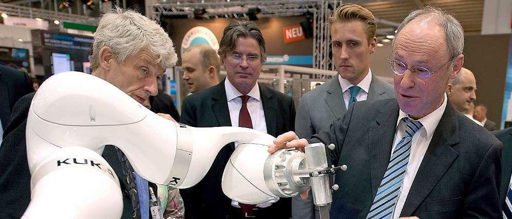 Nicht nur in der Industrie können Roboter eingesetzt werden. Auch in der Medizintechnik sind sie mit ihrer Präzision nützlich.