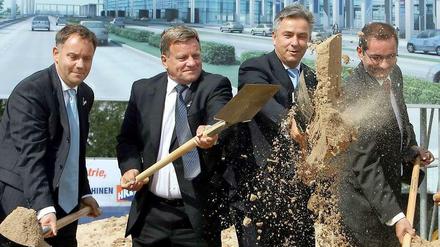 Spatenstich zum Großflughafen BBI (später BER) von Berlin. Mit Rainer Schwarz, Hartmut Mehdorn, Klaus Wowereit und Matthias Platzeck (von links).
