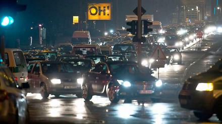 Am Samstagabend droht in Berlin an vielen Orten ein Verkehrschaos.