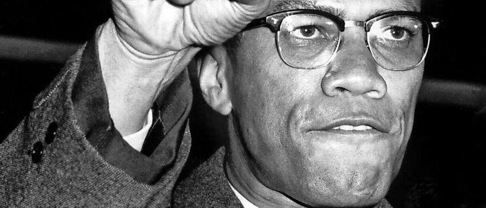 Malcom X ist Symbolfigur des Widerstands gegen die damalige Rassentrennung und heute noch aktuellen Rassismus in den USA.