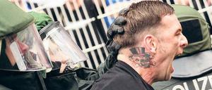 Auf Ärger aus. Gut 1600 Fußball-Hooligans zählt die Polizei in Berlin. 