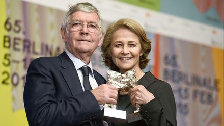 Unter Bären. Charlotte Rampling und Sir Tom Courtenay.