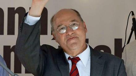 Der Fraktionsvorsitzende Gregor Gysi wurde auf der Bundestagstoilette von Israel-Kritikern bedrängt.