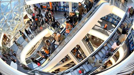 Retter der Wirtschaft: Ohne die spendierfreudigen Konsumenten wäre die deutsche Wirtschaft in eine Rezession gerutscht.