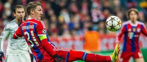 Kapitän an Bord. Bastian Schweinsteiger spielt erstmals seit der WM wieder volle 90 Minuten.