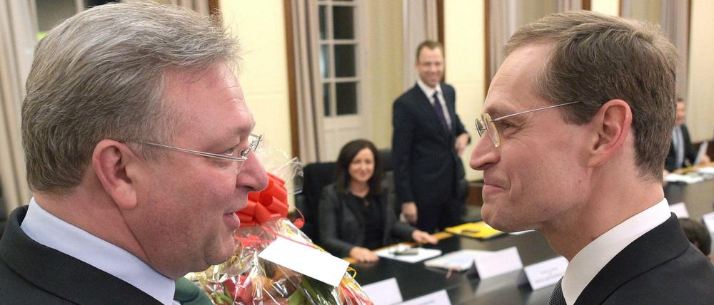 Eingespieltes Team: Der neue Regierungschef Michael Müller und CDU-Chef Frank Henkel kennen sich aus der jahrelangen Zusammenarbeit als Senatoren.