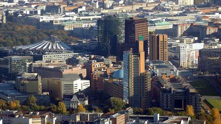 Mein Platz. Anleger können über Offene Fonds im Immobilienmarkt investieren. In der Vergangenheit haben diese Fonds das Geld zum Beispiel am Potsdamer Platz angelegt.