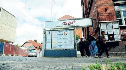 Einst Klinik, heute Fluchtpunkt. Das Krankenhaus Moabit wurde 2001 geschlossen. Einige glauben, dort werde auch wieder ein Krankenhaus gebraucht.