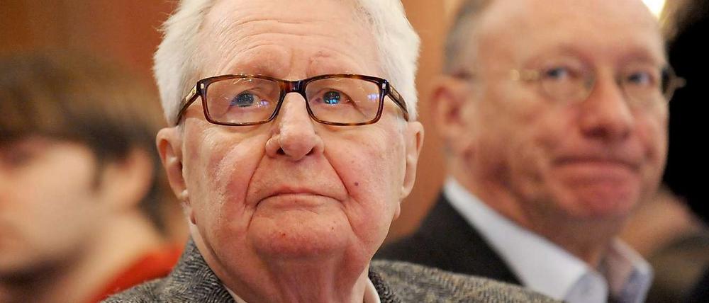 Der frühere SPD-Chef Hans-Jochen Vogel lebt in einem Seniorenstift.