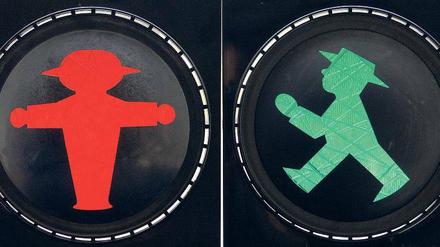 Bei Rot stehen, bei Grün gehen. Wenn’s nur immer so einfach wäre. Seit 100 Jahren regeln Ampeln den Verkehr. Und bis heute werden die Regeln nicht immer eingehalten. 