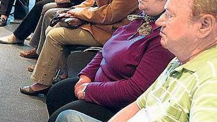 Volle Wartezimmer. Um beim Arzt vorgelassen zu werden, müssen Kassenpatienten oft viel Geduld aufbringen.