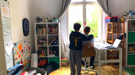Leben mit dem Virus, auch Kinder- und Jugendliche müssen ihr Leben ständig umstellen.