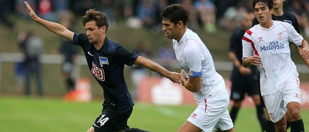Valentin Stocker (links).