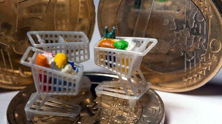 Kleine Einkaufswagen, konstante Preise: Die Inflationsrate steigt kaum noch.