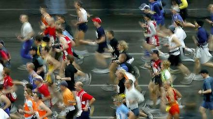 Wir wünschen einen guten Lauf. Am Sonntag gehört die Stadt den Sportlern. Sie laufen vom Olympiastadion zum Tiergarten und zurück.